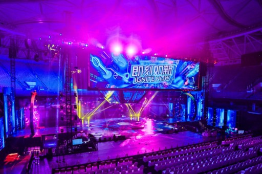 厦门年会策划方案是公司或组织为庆祝一年来的工作成果和团队凝聚力而制定的活动计划。以下是一个基本的年会策划方案，可以根据实际情况进行调整和修改。